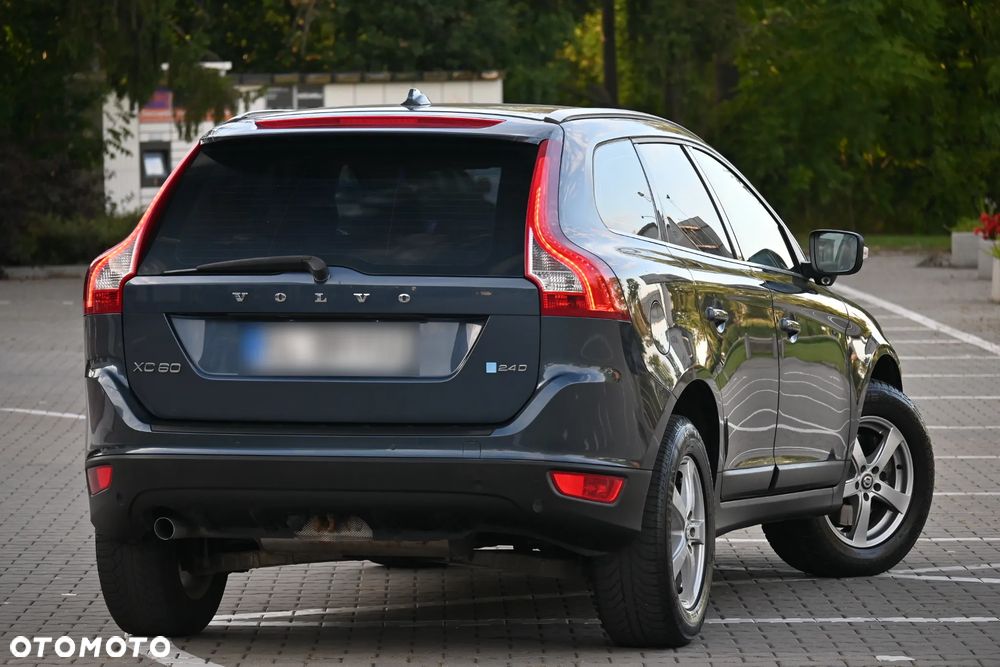 Volvo XC 60 2.4D DRIVe - 10
