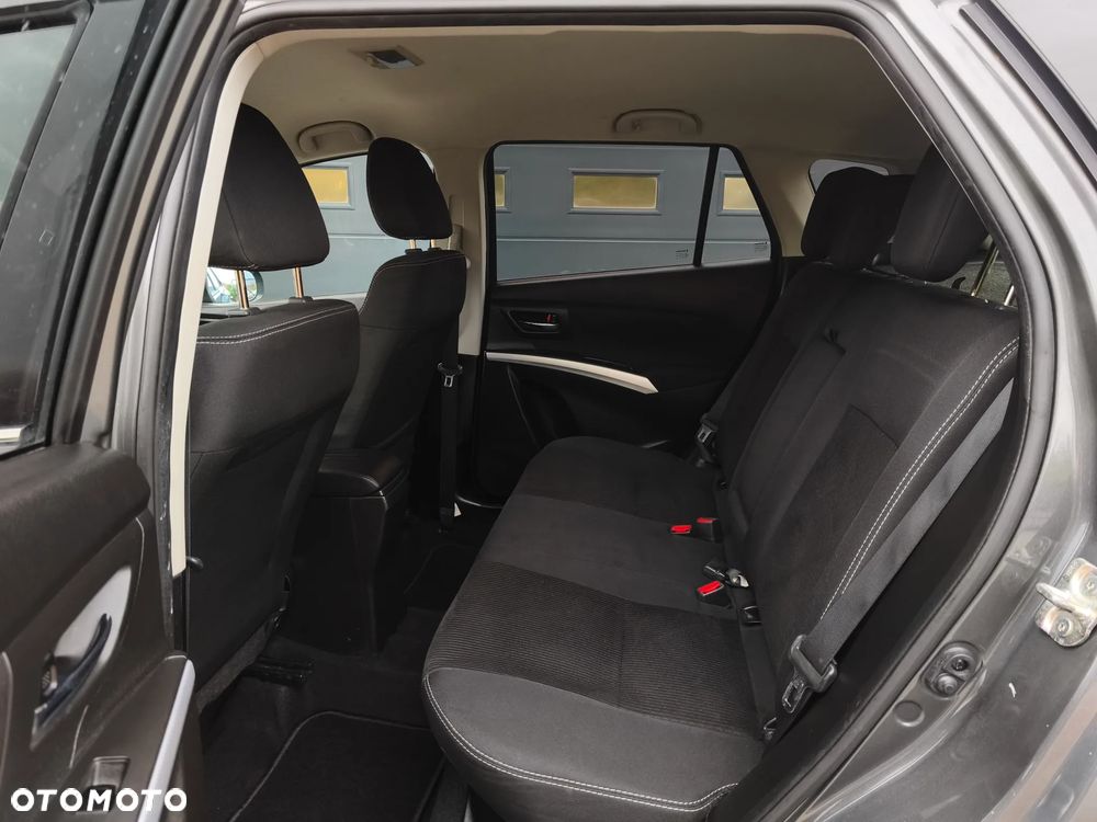 Suzuki SX4 S-Cross 1.0 T Premium - 8