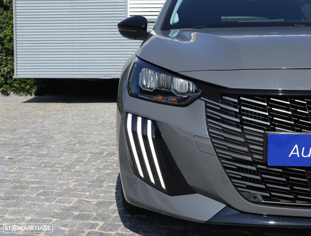 Peugeot 208 1.2 Hybrid Allure e-DCS6 - 11