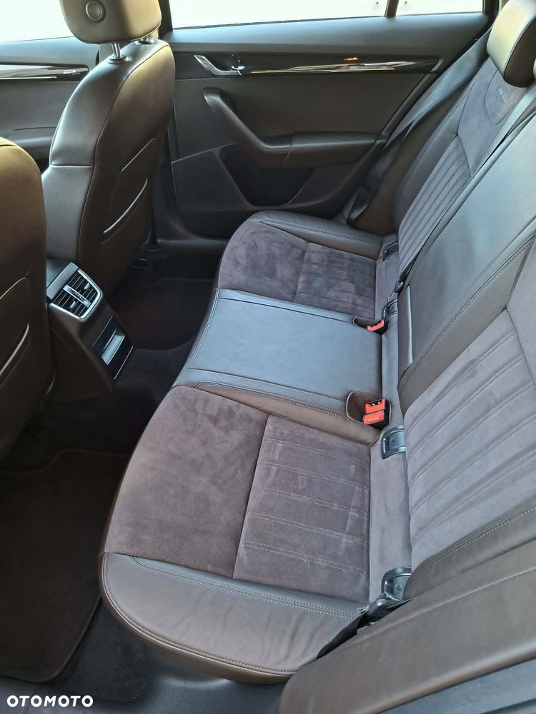 Skoda Octavia 1.8 TSI DSG L&K - 10
