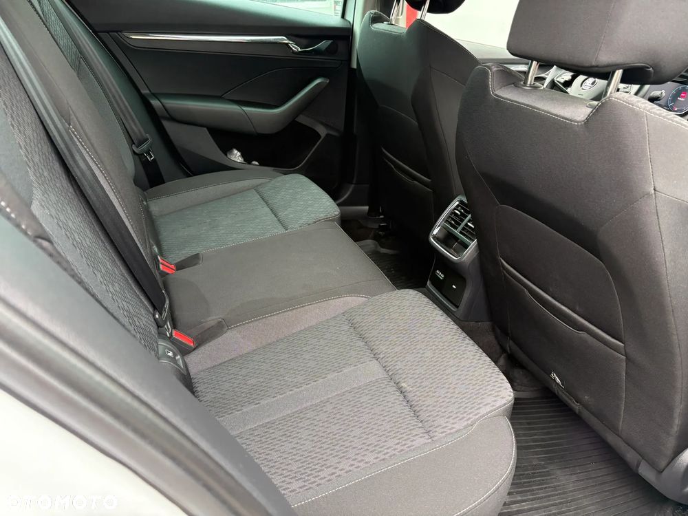 Skoda Octavia 2.0 TDI Style DSG - 26