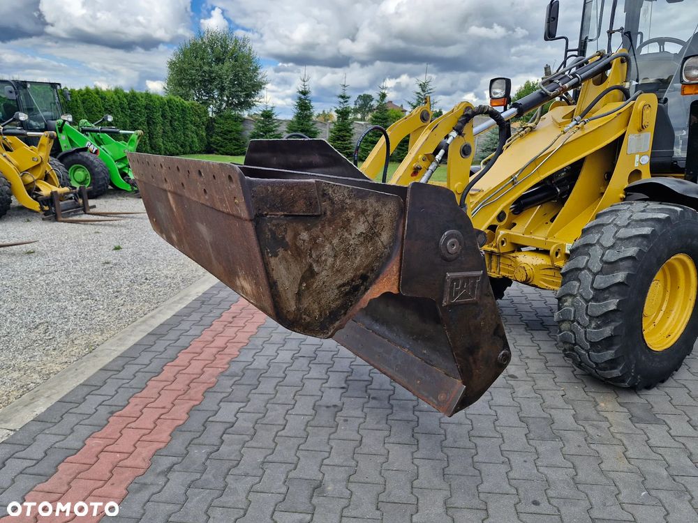 Caterpillar 906 - 17