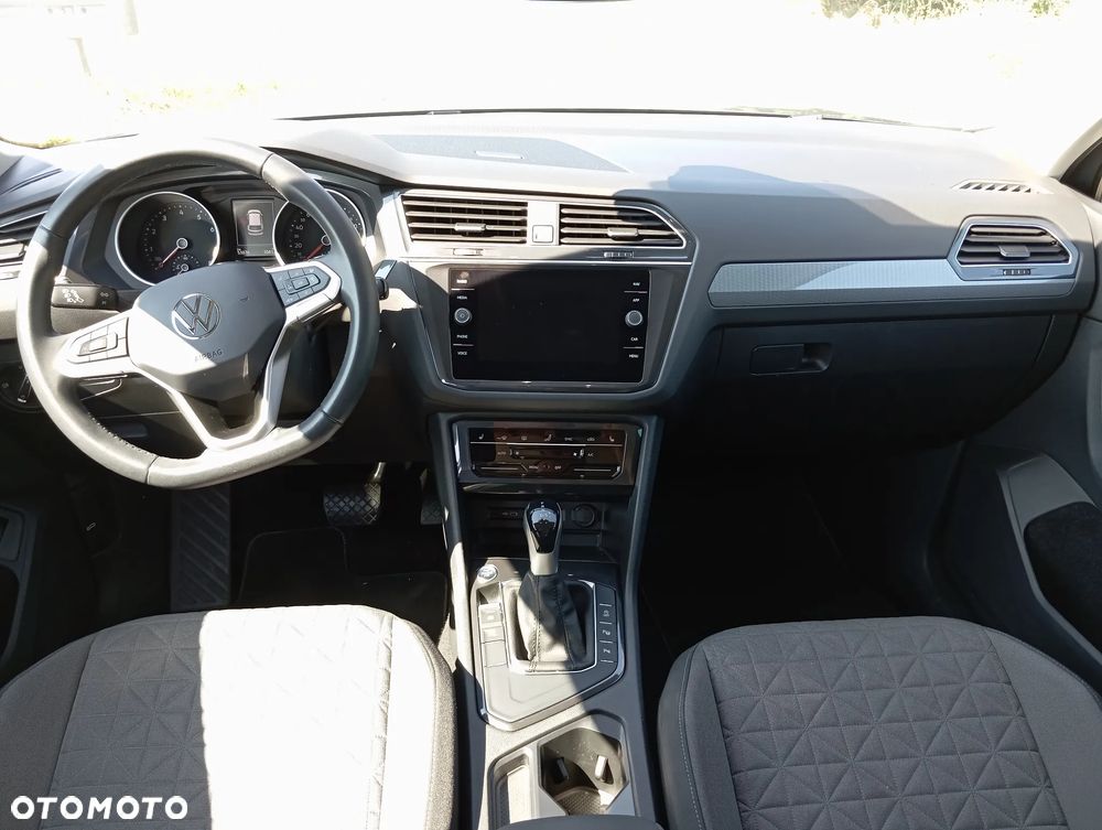 Volkswagen Tiguan - 22