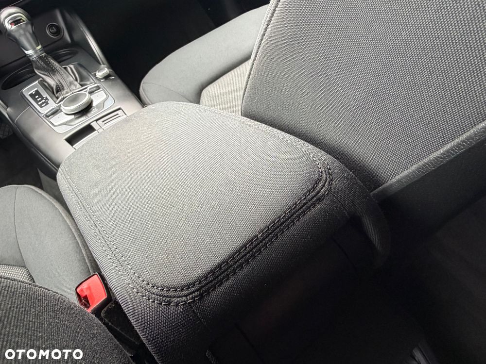 Audi A3 Limousine 30 TDI S tronic - 31