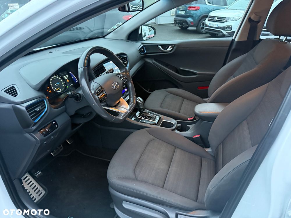 Hyundai IONIQ Hybrid Premium - 13