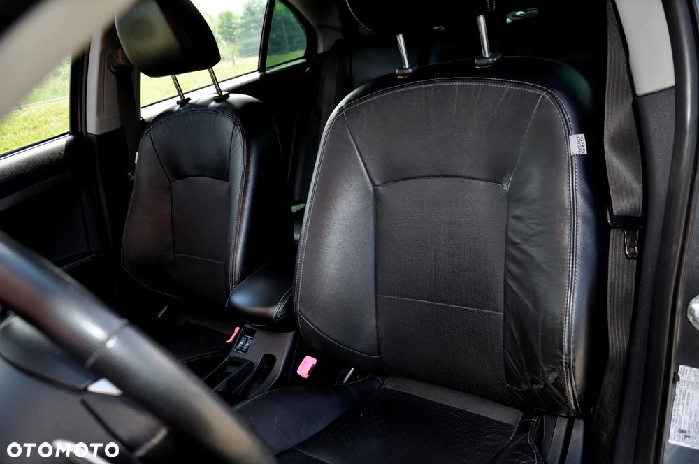 Mitsubishi Lancer 1.8 CVT Intense - 28