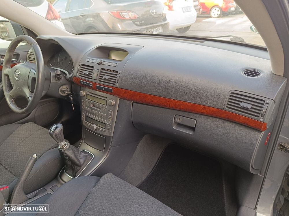 Toyota Avensis LB 2.0 D-4D Sol - 9