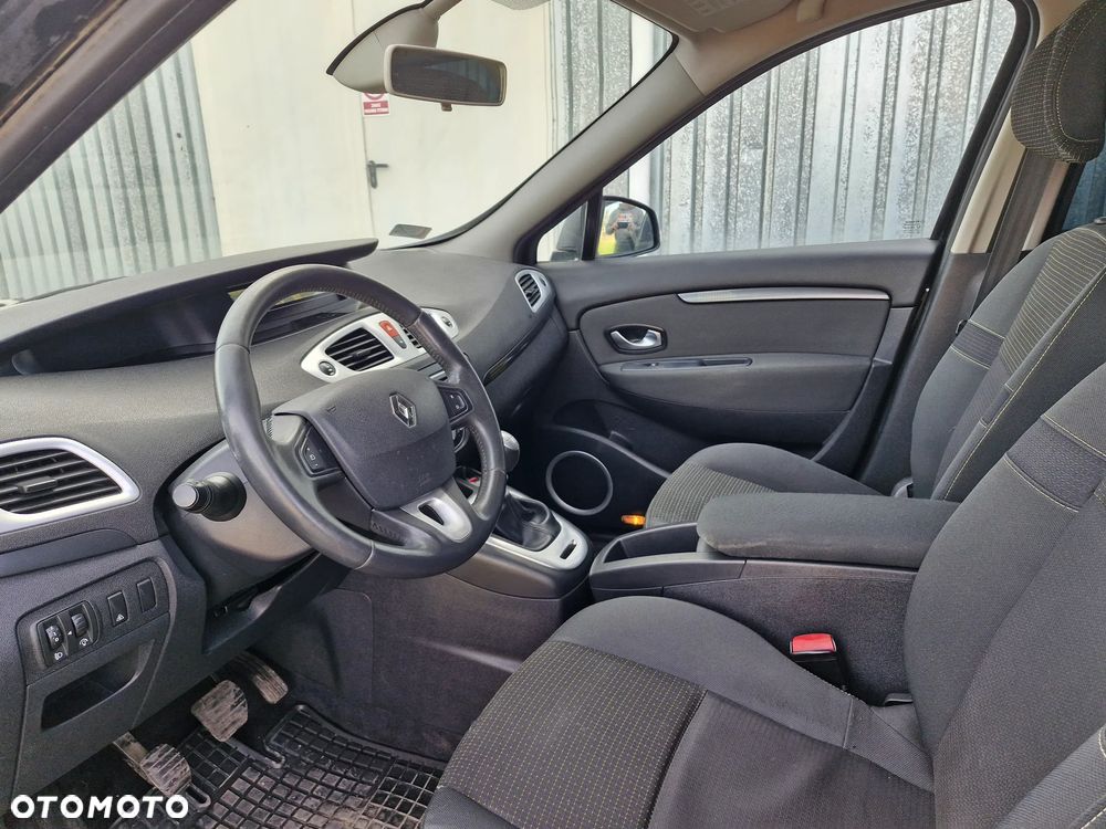Renault Scenic - 12