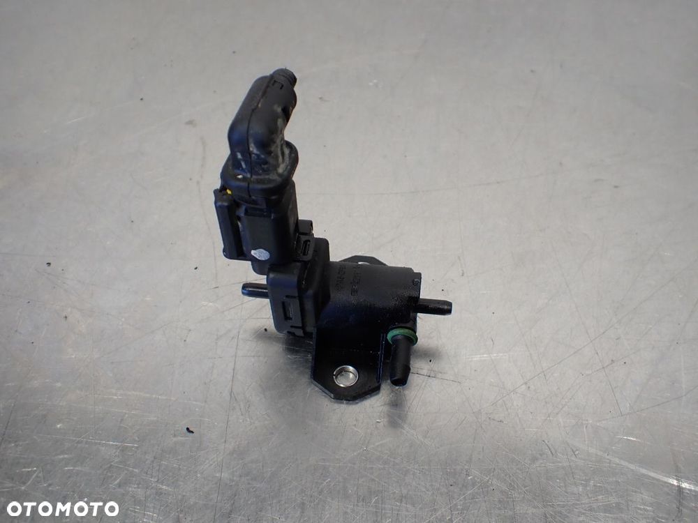 ZAWÓR PODCIŚNIENIA PEUGEOT 301  9688124580 - 1