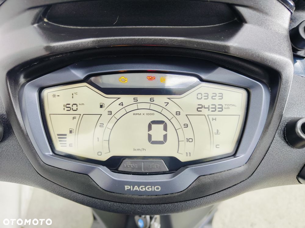 Piaggio Beverly - 16