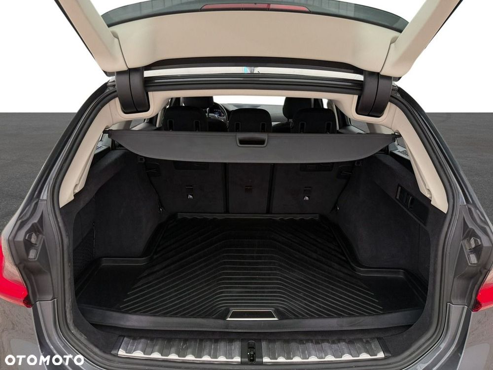 BMW Seria 3 - 12