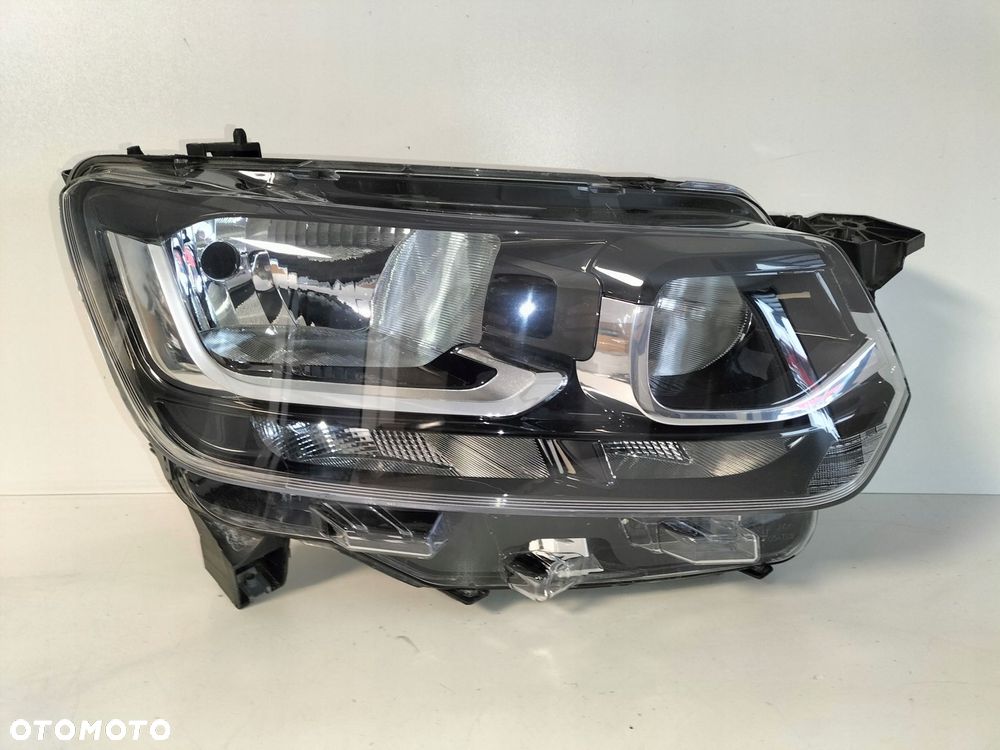 lampa przednia reflektor prawa toyota proace city 19- - 1