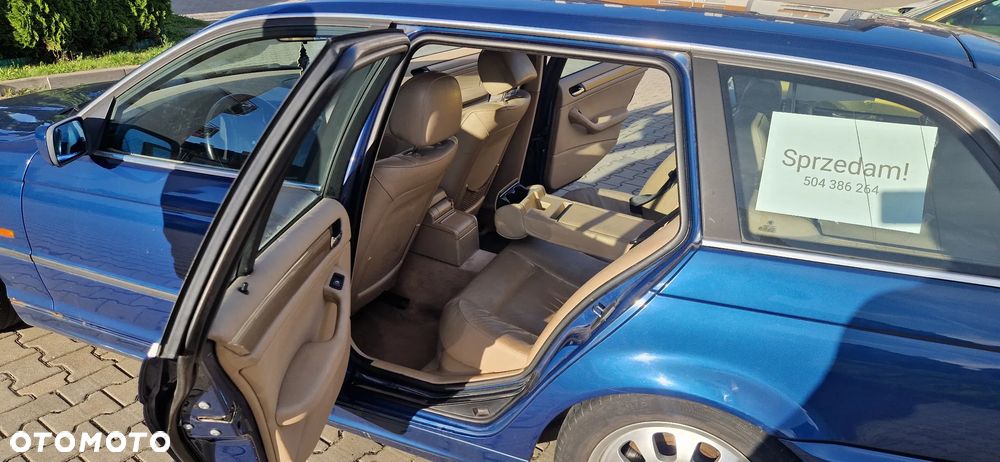 BMW Seria 3 320i - 11
