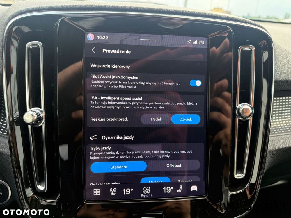 Volvo XC 40 - 24