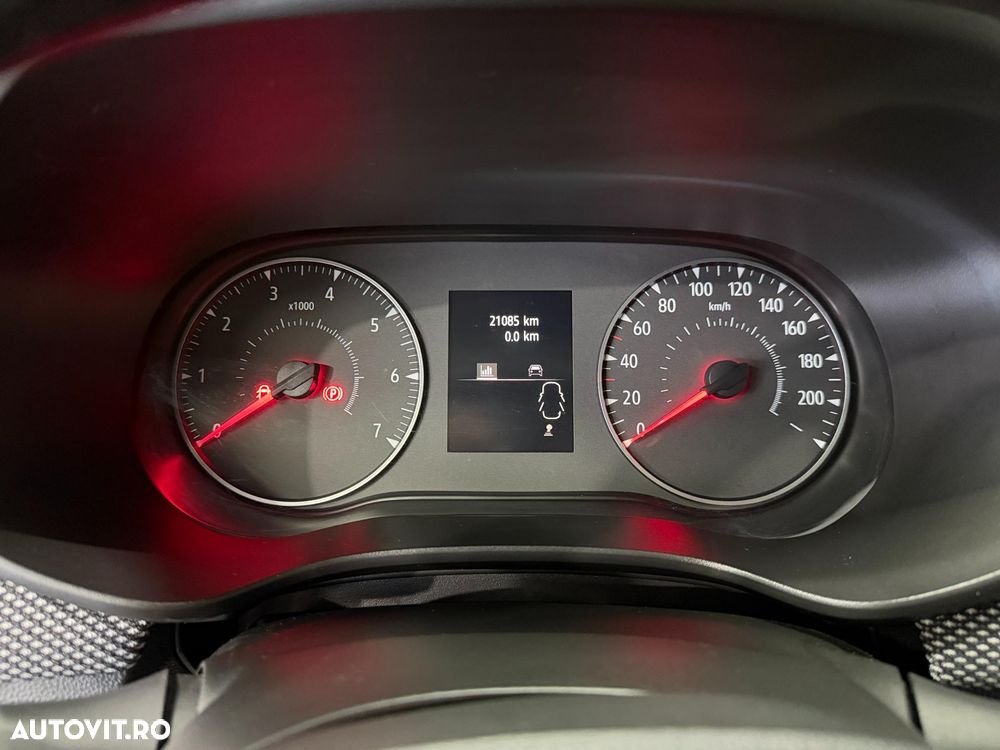 Dacia Logan TCe 90 MT6 Journey - 8