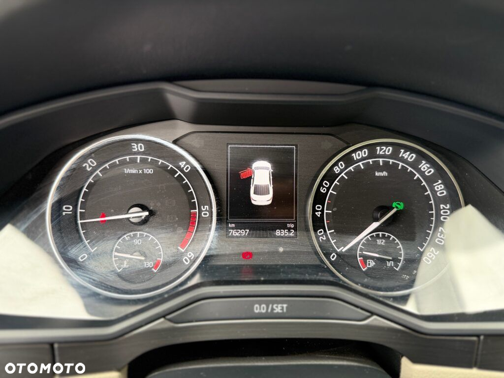 Skoda Superb 2.0 TDI Style DSG - 27
