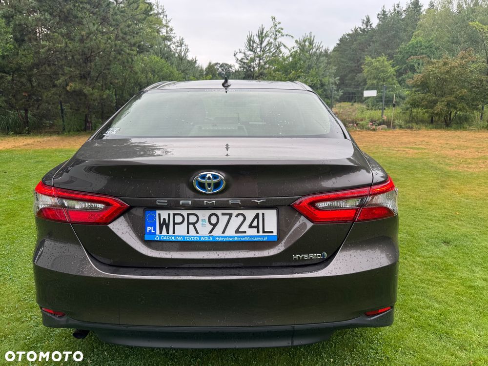 Toyota Camry 2.5 Hybrid Comfort CVT - 21