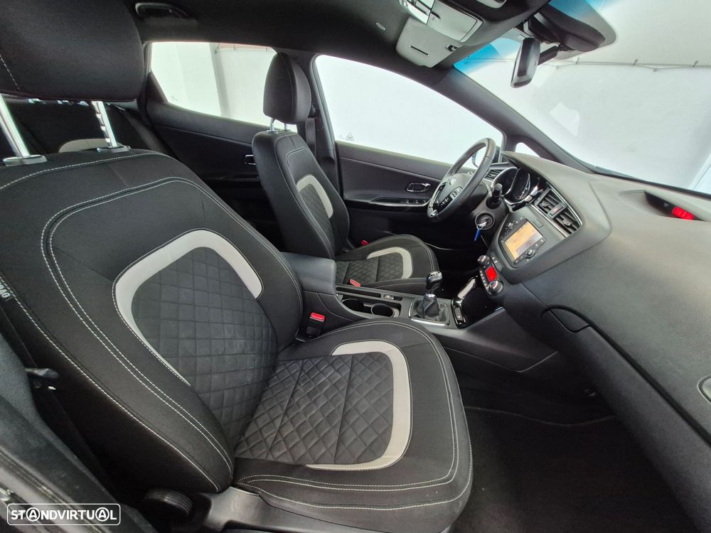 Kia Ceed 1.6 CRDi GT Line - 21