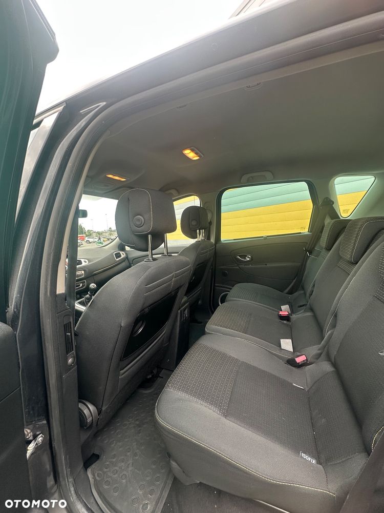 Renault Scenic 2.0 dCi Privilege - 8