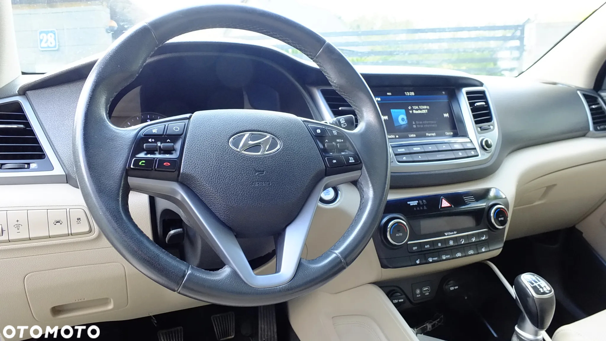 Hyundai Tucson 1.7 CRDI BlueDrive Style 2WD - 30