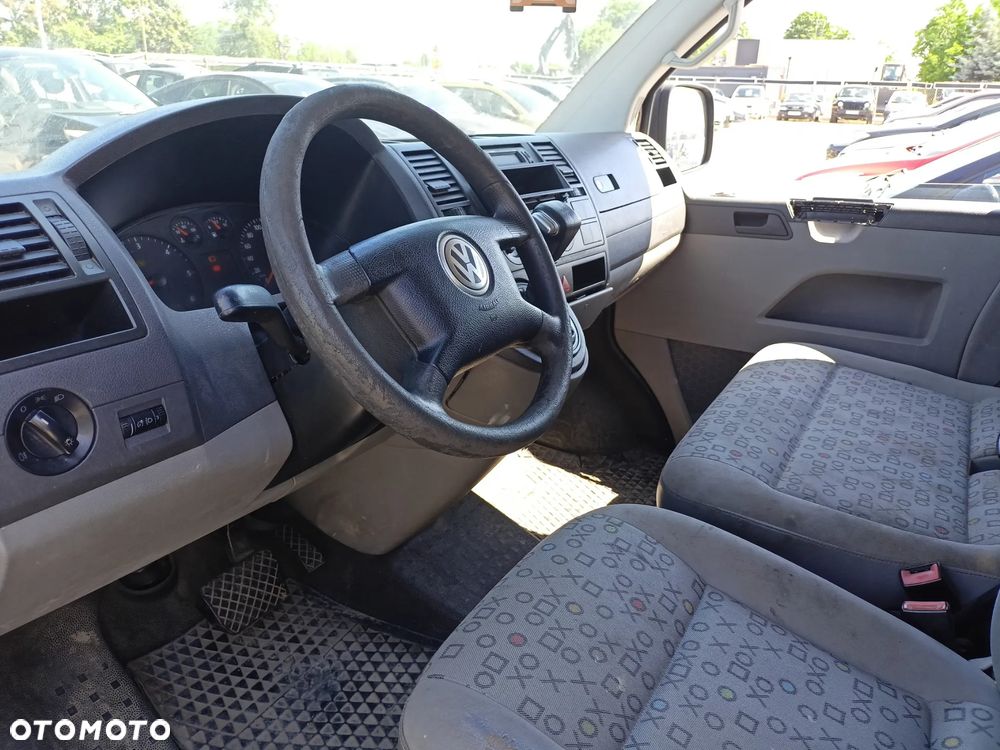 Volkswagen Transporter - 8