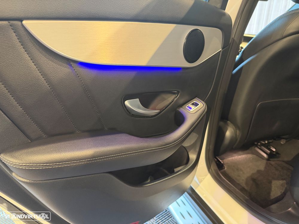 Mercedes-Benz GLC 300 de Coupe 4Matic 9G-TRONIC AMG Line - 26