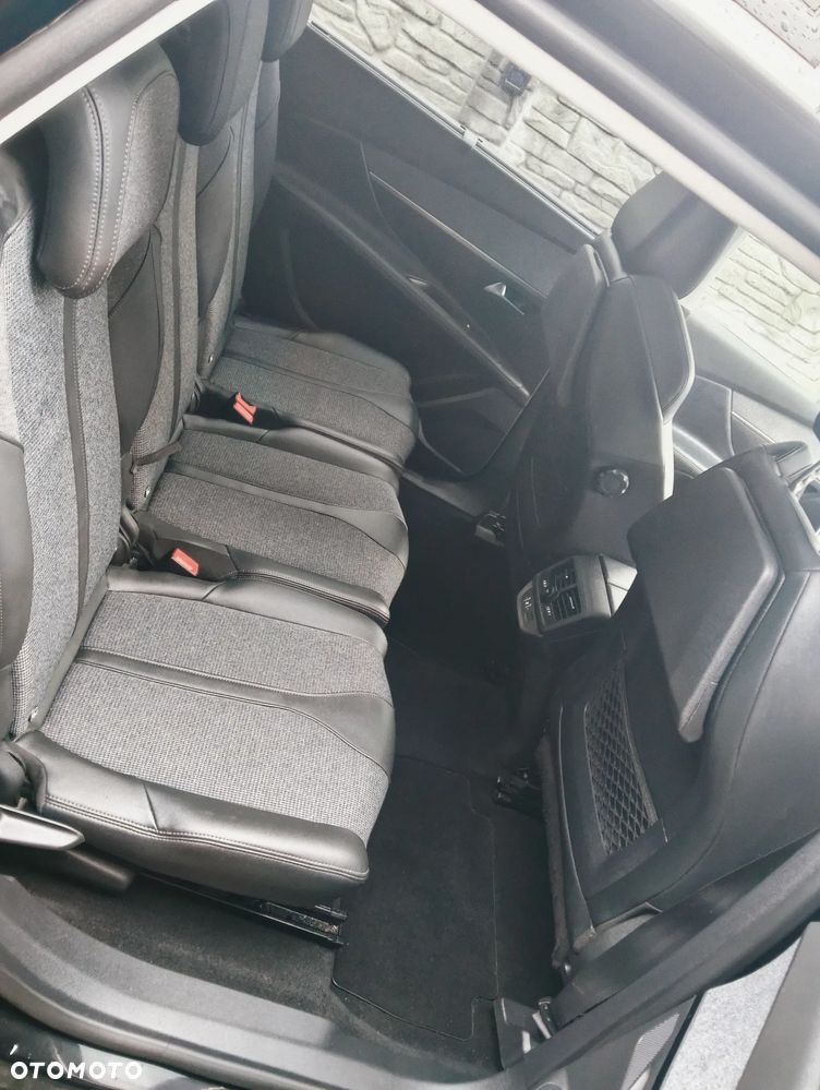Peugeot 5008 1.2 PureTech Allure Pack S&S EAT8 - 12