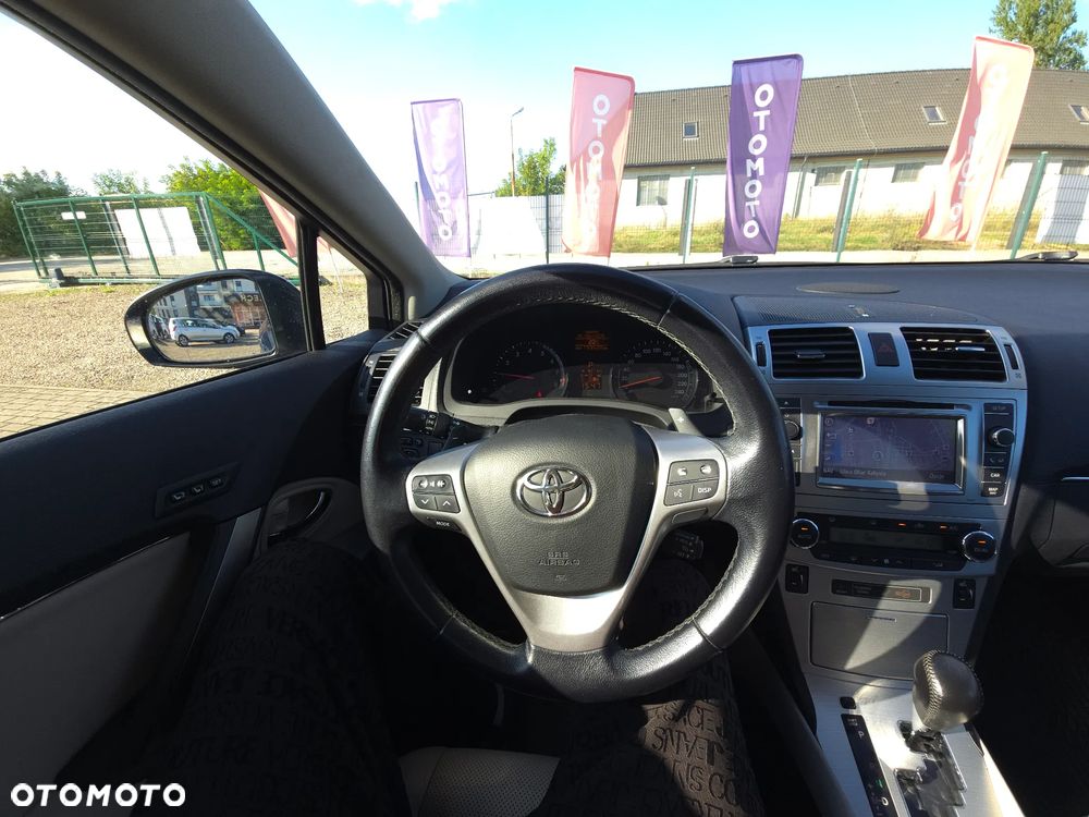 Toyota Avensis 2.0 Prestige NAVI MS - 32
