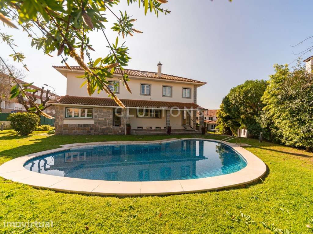 Arrendar moradia T6, Jardim e Piscina, Santo Amaro Oeiras - Grande imagem: 3/52