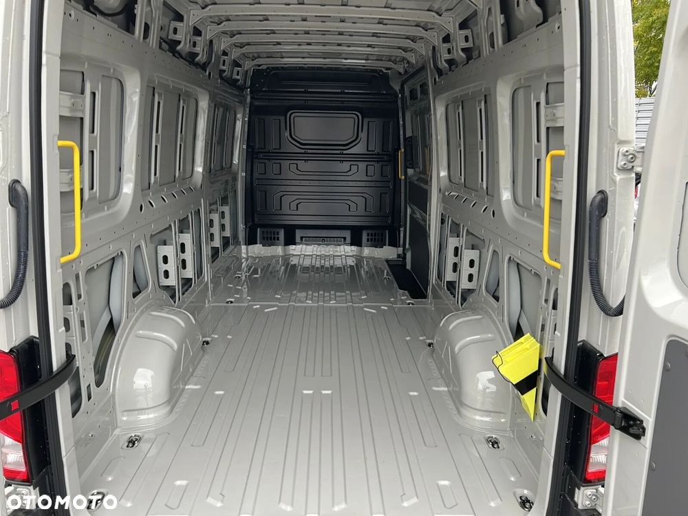 Volkswagen Crafter 35 Furgon AUTOMAT/L4H3, 2.0BiTDI 177KM, 4490mm, Wysoki dach, r.o. 4490 - 24