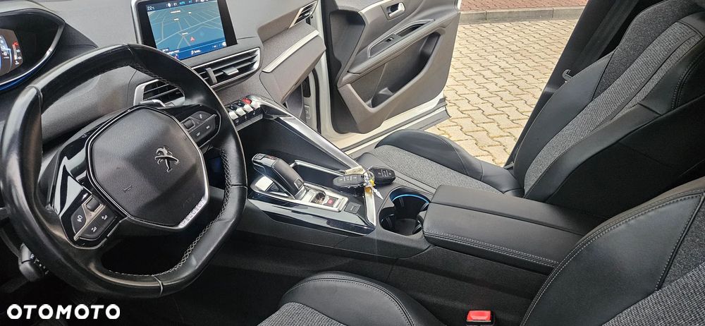 Peugeot 3008 1.5 BlueHDi Allure S&S EAT8 - 28