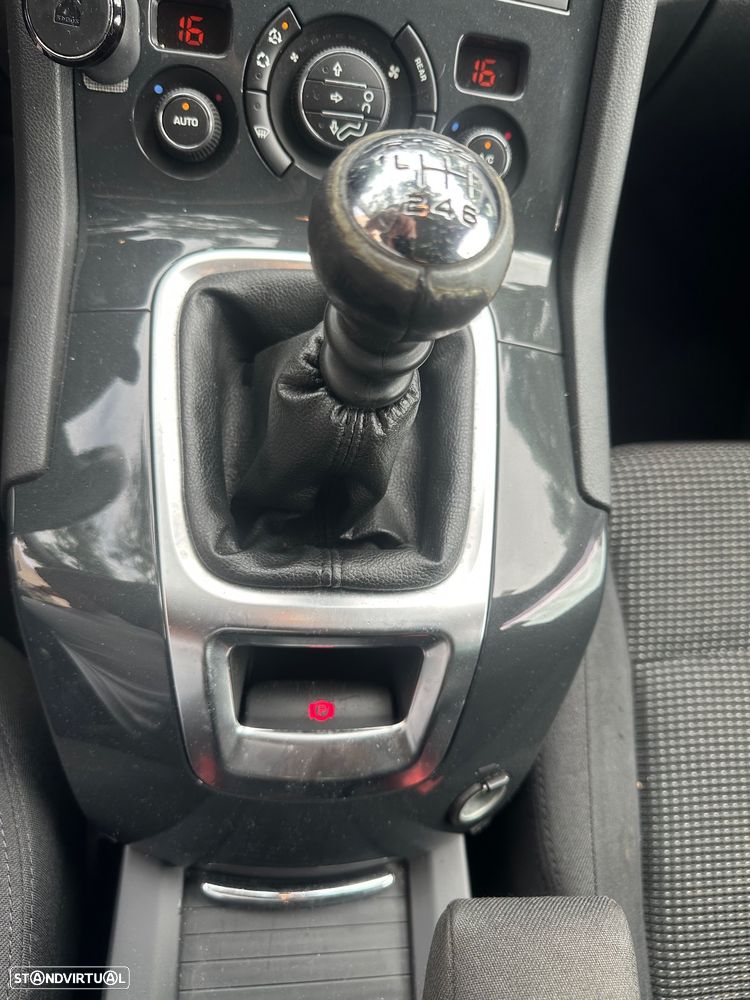 Peugeot 5008 1.6 BlueHDi Allure - 22