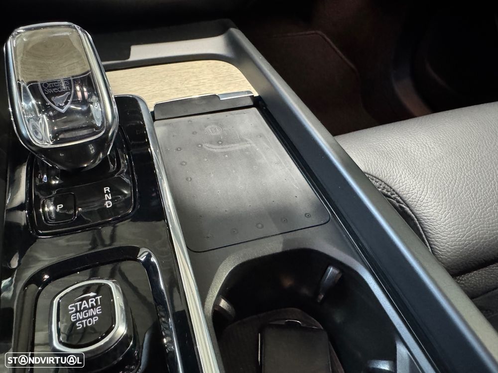 Volvo XC 60 2.0 T6 PHEV Inscription AWD - 40