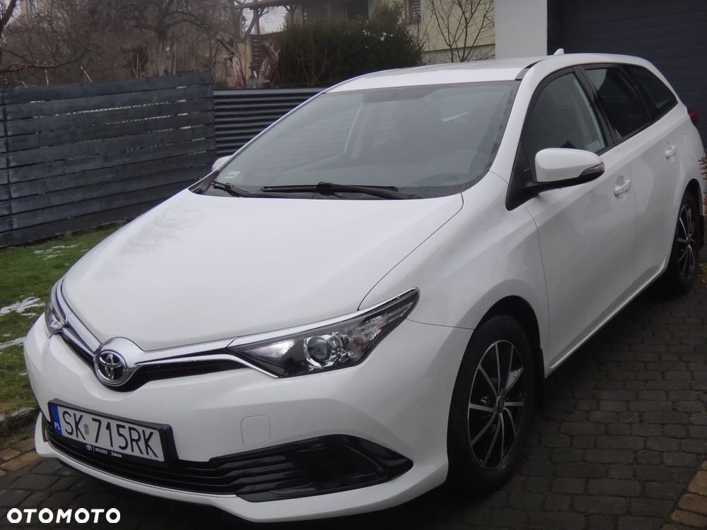 Toyota Auris - 3