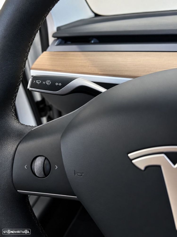 Tesla Model 3 - 17