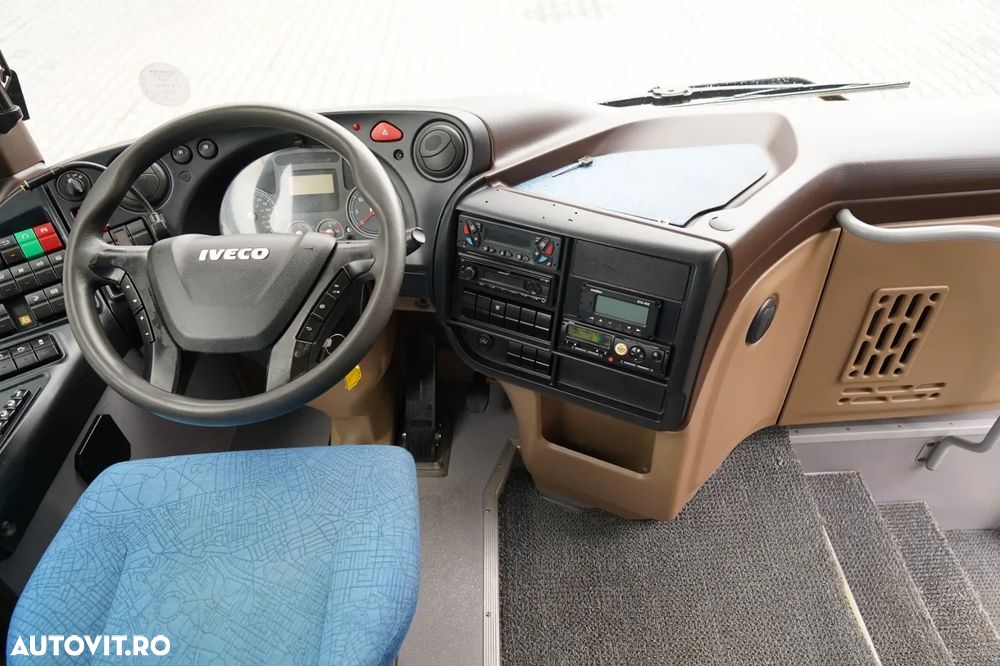 Iveco / EURO 6 / 68 LOCURI / LUNGIME - 10,5 M / AER CONDIȚIONAT - 21