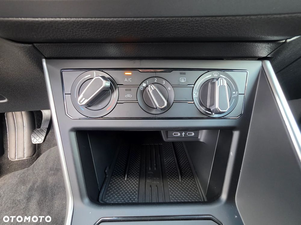 Volkswagen Polo 1.0 MPI Life Plus - 21