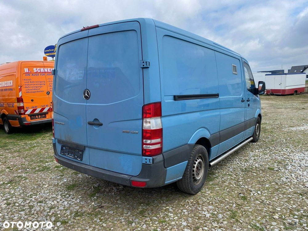 Mercedes-Benz Sprinter - 3