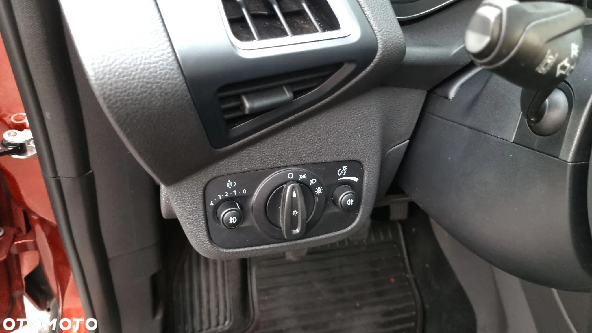 Ford C-MAX 2.0 TDCi Start-Stop-System Titanium - 20