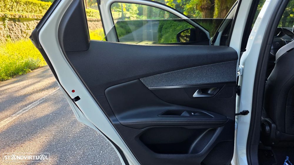Peugeot 3008 1.5 BlueHDi GT Line - 25