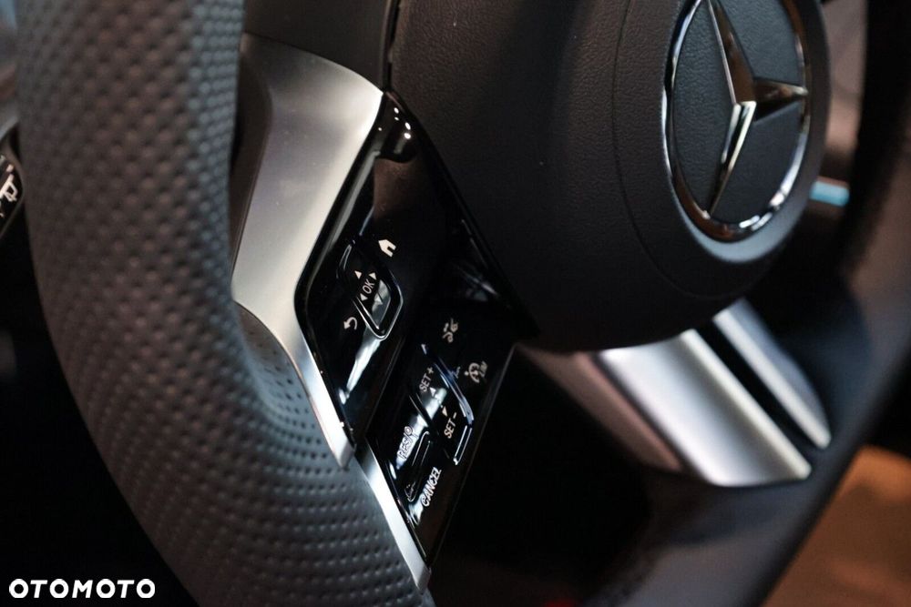 Mercedes-Benz Klasa E - 21