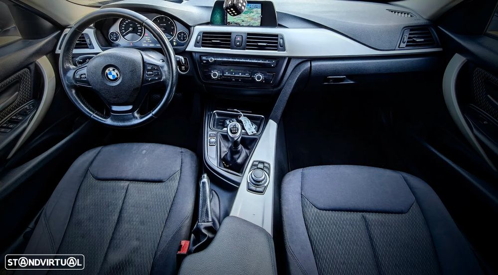 BMW 320 d Pack M - 8