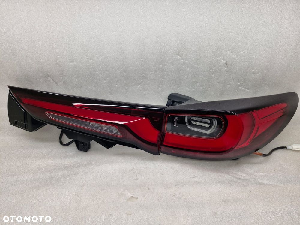 MAZDA CX-60 LED LAMPA TYL CAŁA W KLAPĘ I BŁOTNIK KBB451150 - 4