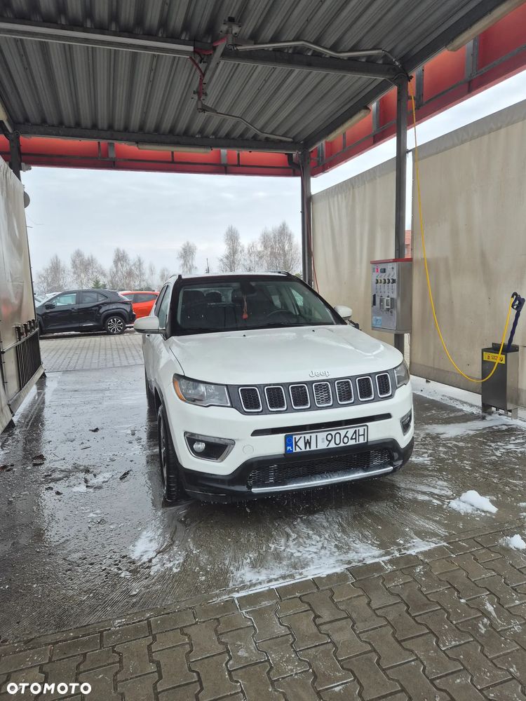 Jeep Compass - 1