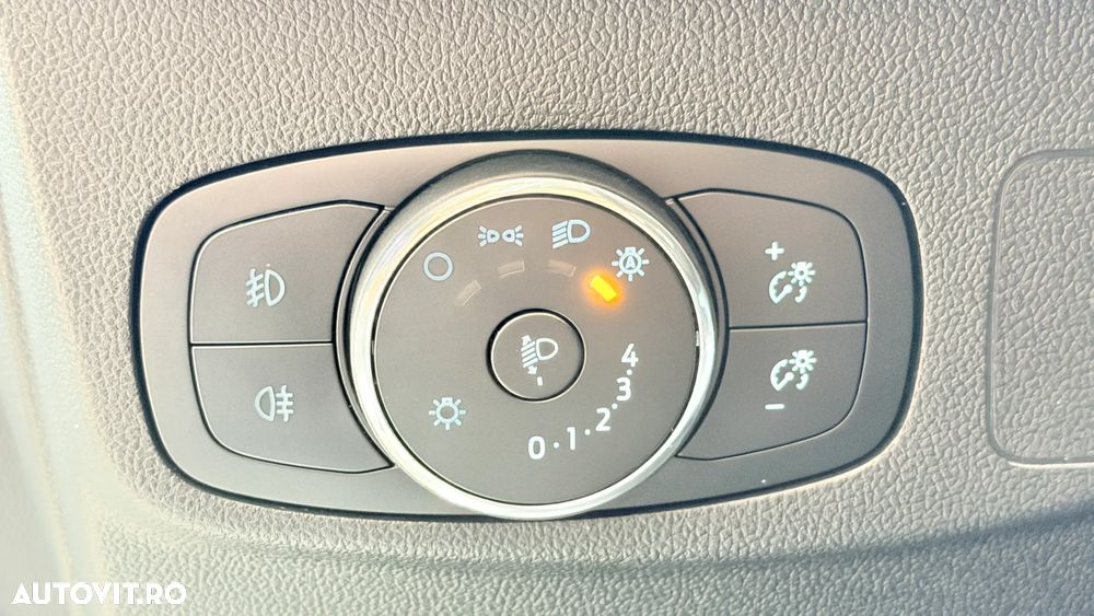 Ford Focus 1.5 EcoBlue Connected - 15