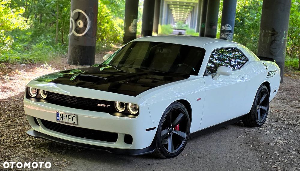Dodge Challenger - 10