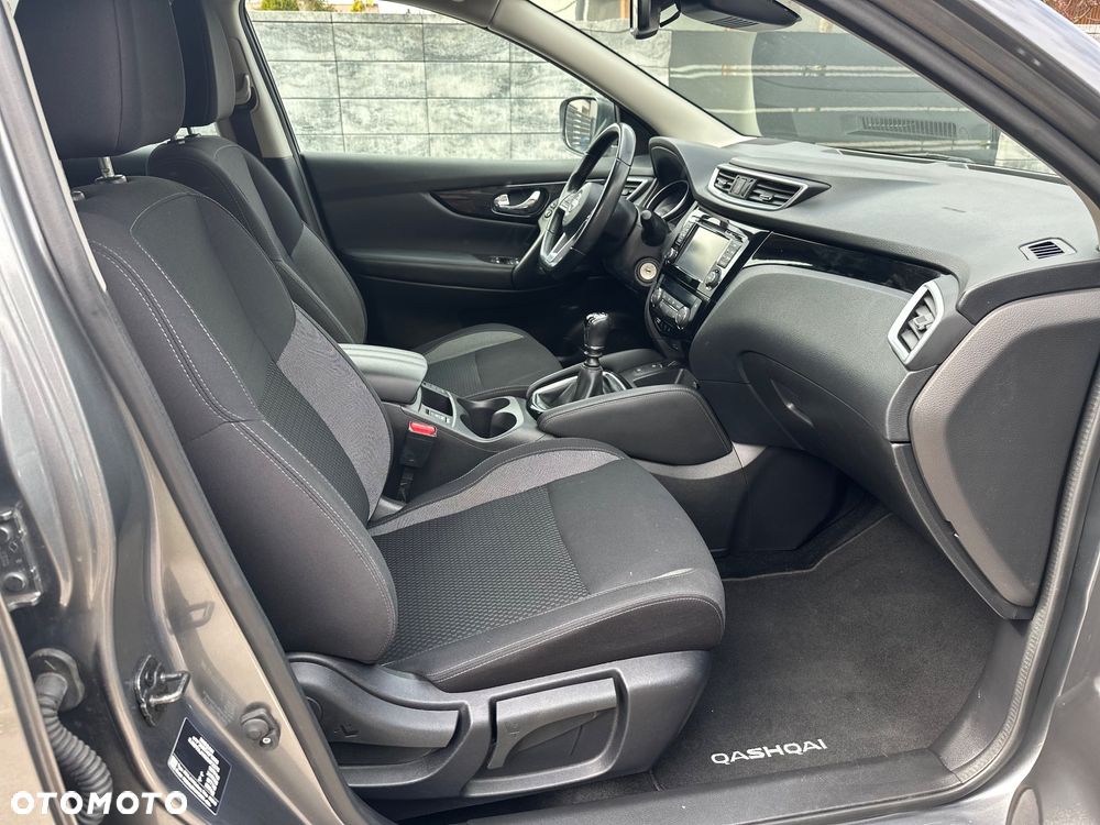 Nissan Qashqai 1.3 DIG-T N-Style - 32