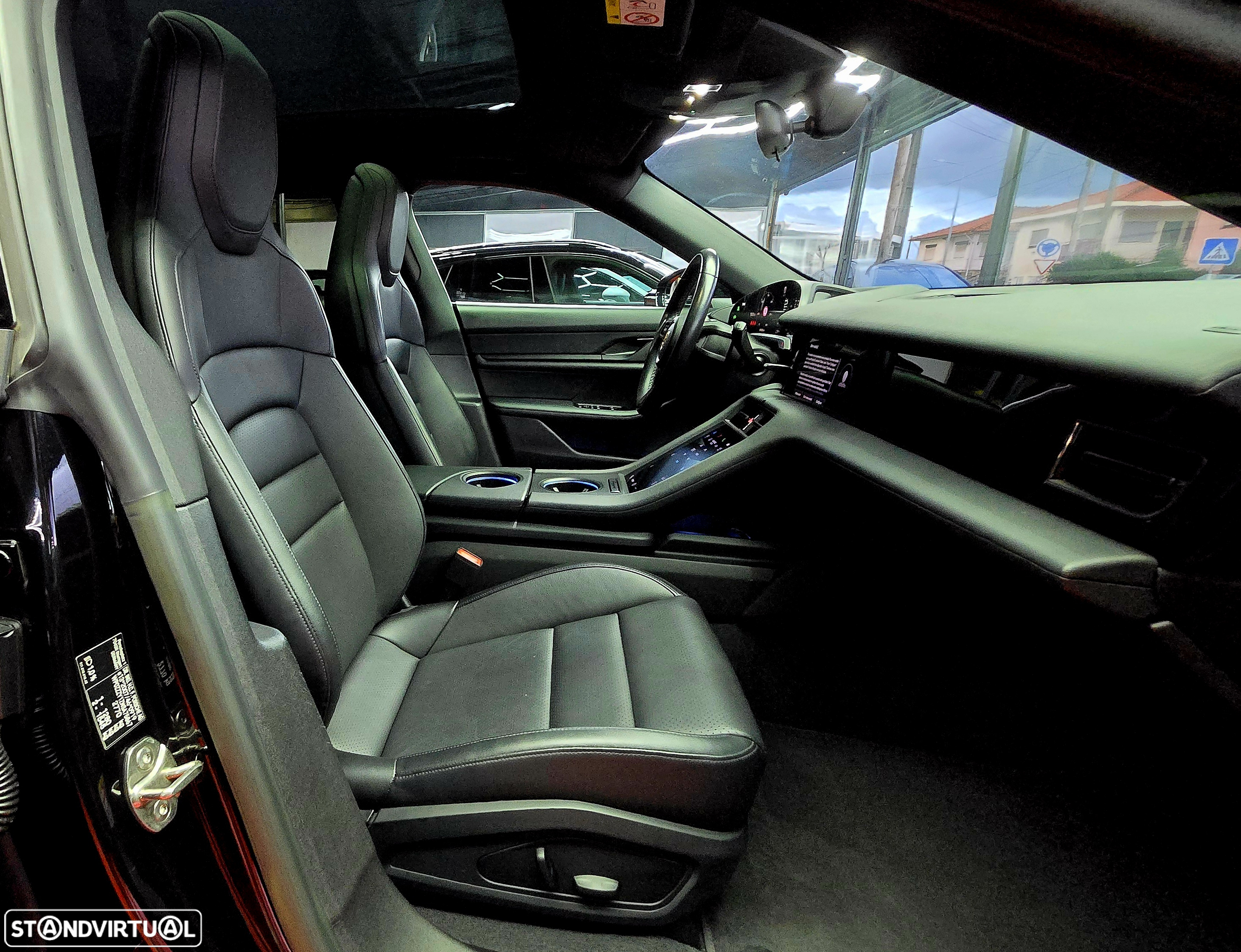 Porsche Taycan Sport Turismo Standard - 28