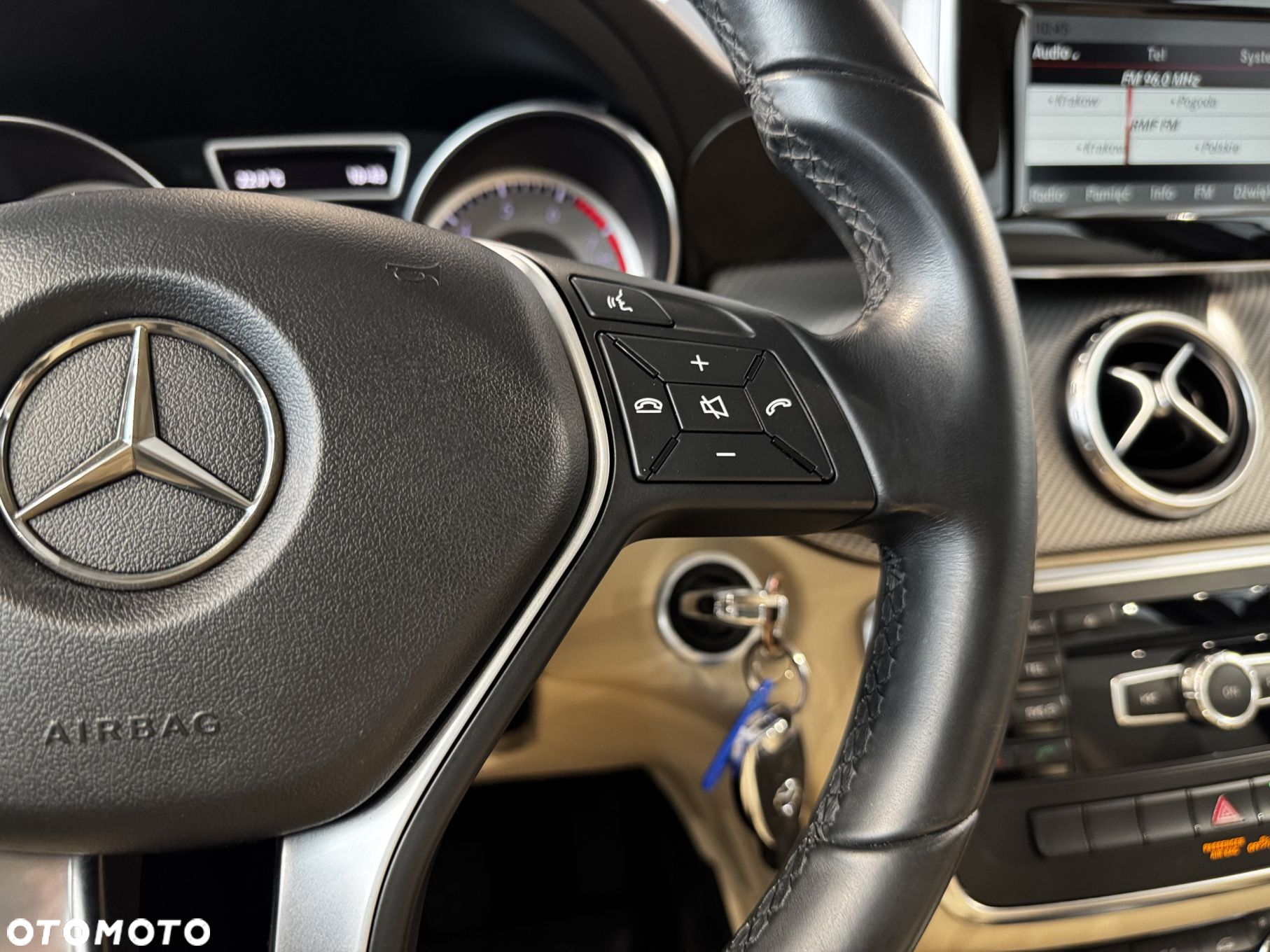 Mercedes-Benz GLA - 20