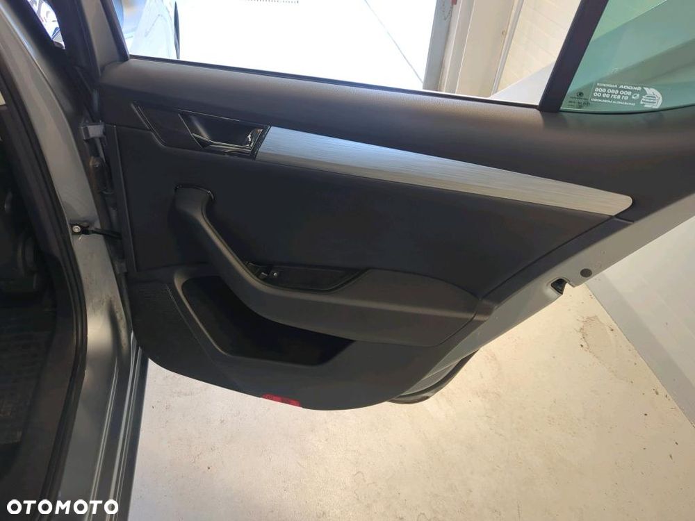 Skoda Superb 1.5 TSI Ambition - 23